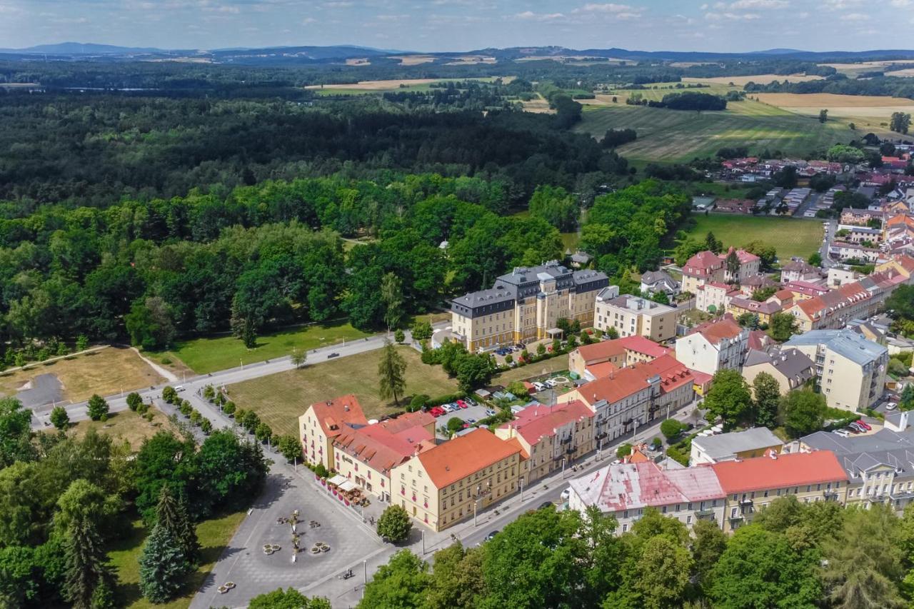 Spa Hotel Centrum Františkovy Lázně 외부 사진