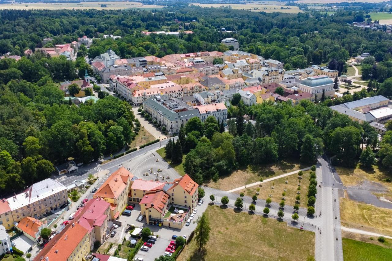 Spa Hotel Centrum Františkovy Lázně 외부 사진